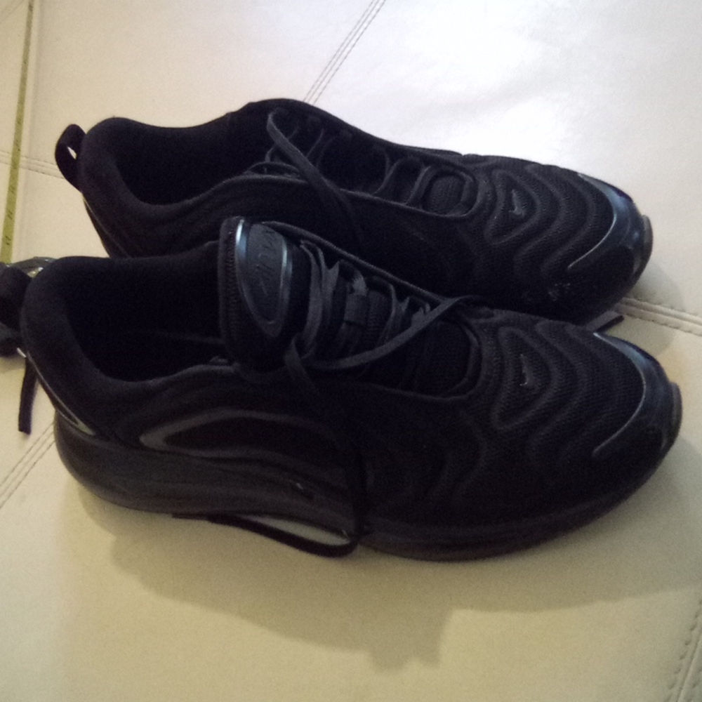 Nike air max 720 black mesh size 9 1/2